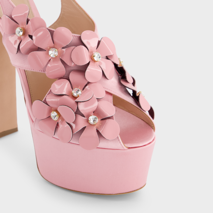 giambattista valli Sandales à plateforme en satin quartz rose avec fleurs