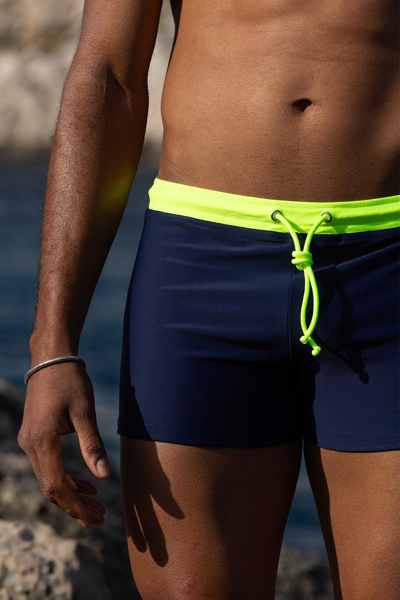 gilis Boxer de bain Sulawesi - Sunny Navy Conçu pour nager façonné pour le style