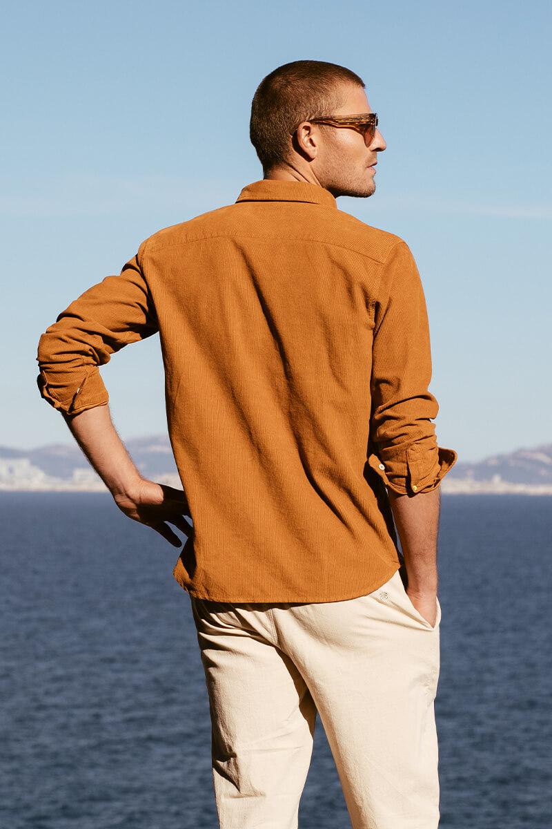 Gilis Chemise Camel En Velours Côtelé Col Classique