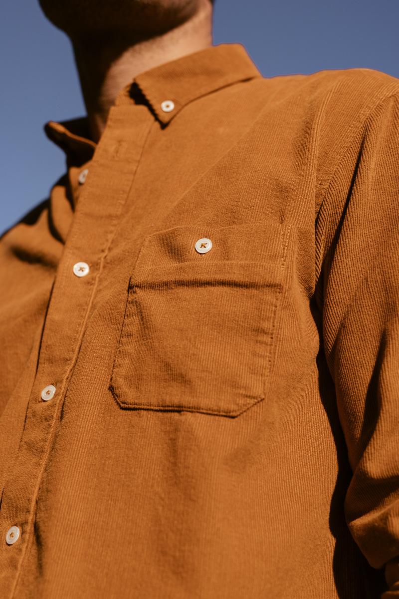 Gilis Chemise Camel En Velours Côtelé Col Classique