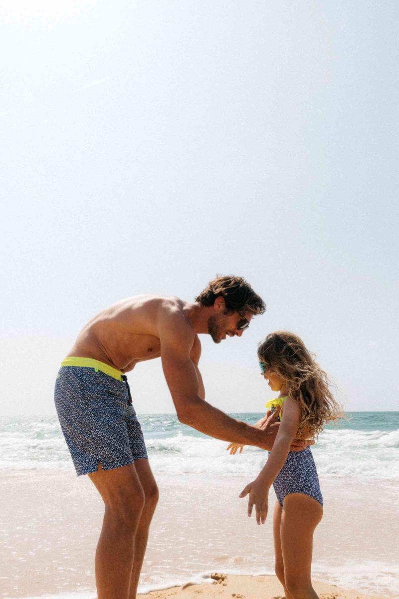 Gilis Maillot De Bain Une Pièce Java - Nagoya Le Décolleté Droit à Volant Pour Petite Fille