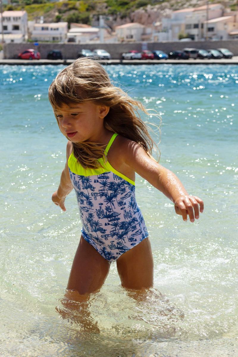 gilis Maillot de bain une pièce Java - Toile Balinaise Le décolleté droit à volant pour petite fille