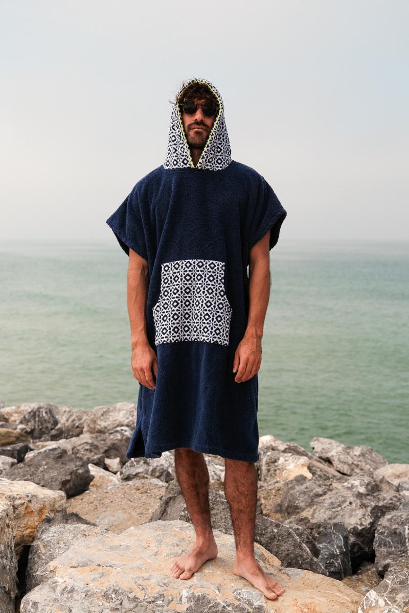 Gilis Poncho Navy Azulejos - Adulte Poncho En Coton Bouclette