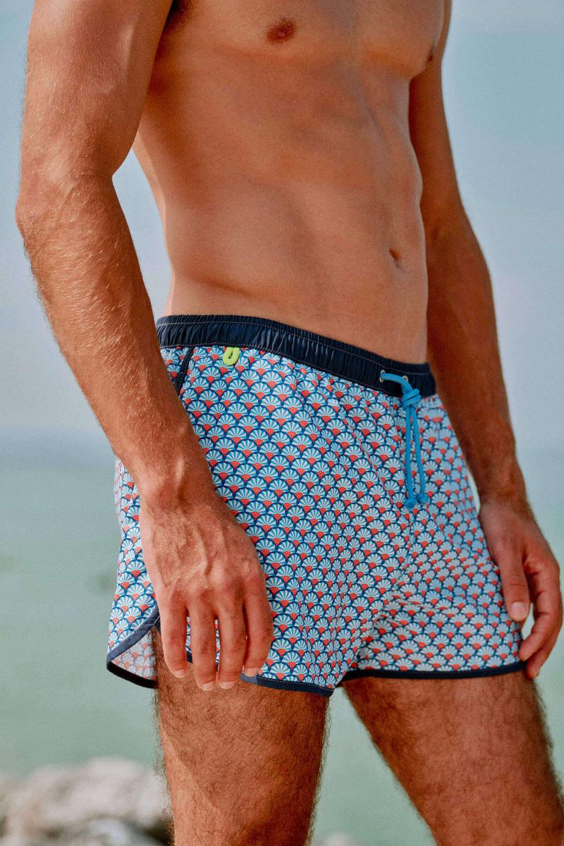 Gilis Short De Bain Court Komodo - Blue Sensu Le Rétro Et Sportif à Ceinture élastiquée