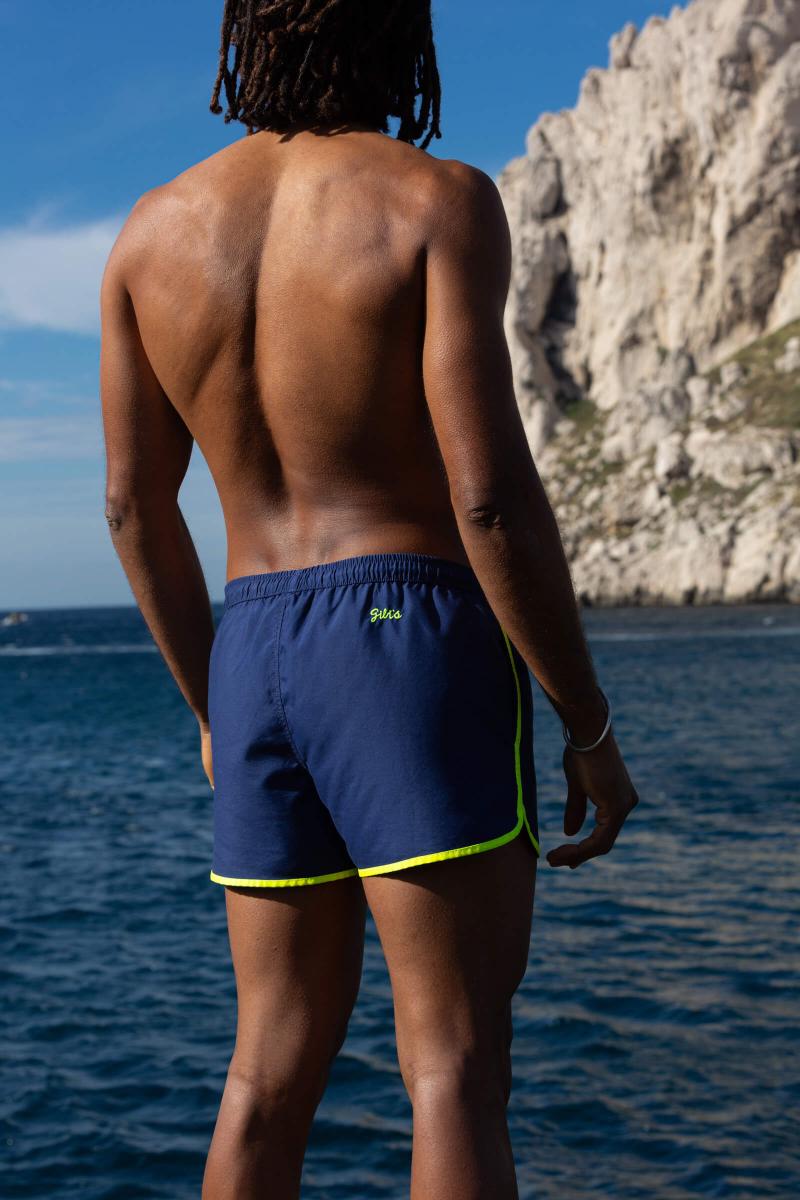 Gilis Short De Bain Court Komodo - Intense Blue Le Rétro Et Sportif à Ceinture élastiquée