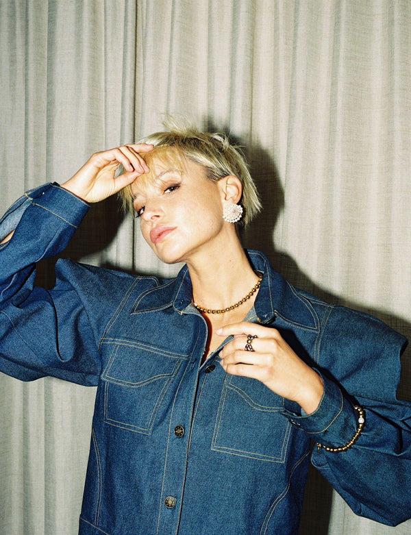 Gisèl B Boucles Chanel En Coquillage