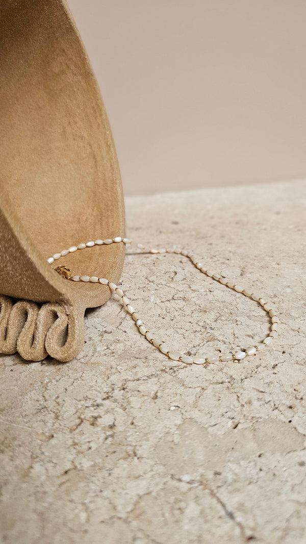 gisèl b Collier Brune en perles de nacre