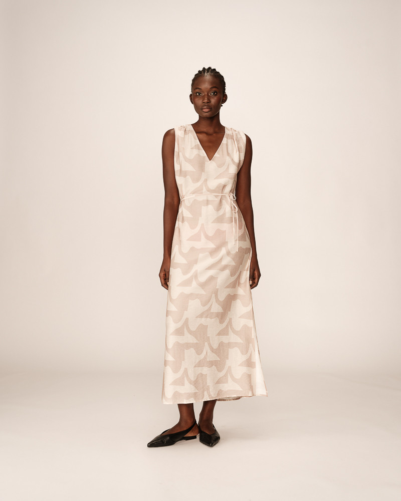 grace & mila ROBE LONGUE BEIGE PENSEE