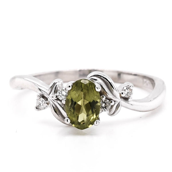 graziella 10KT White Gold Oval Shape Peridot and Diamond Ring
