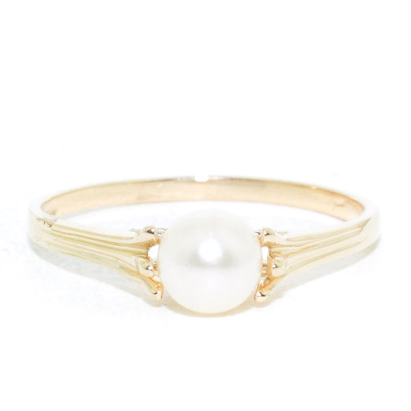 graziella 10KT Yellow Gold 3MM Cultured Pearl Childrens Ring. Band Width :1M