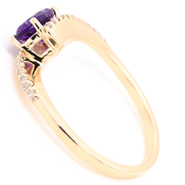 Graziella 10KT Yellow Gold Amethyst & Diamond Ring. Amethyst: 7x5mm Diamond