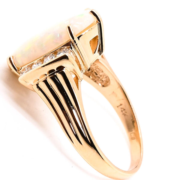 Graziella 14KT Yellow Gold 3.83CT Oval Shape Cabachon Opal & Diamond Ring