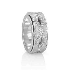 graziella Embrace Meditation Ring. Sterling silver and C.Z. Size 7