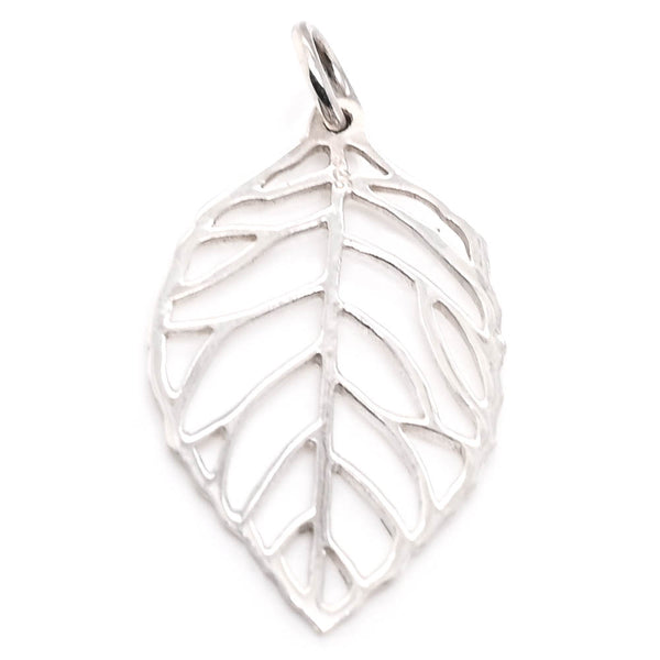 graziella Silver Plain Leaf Pendant. Dimensions: 28mm x 24mm