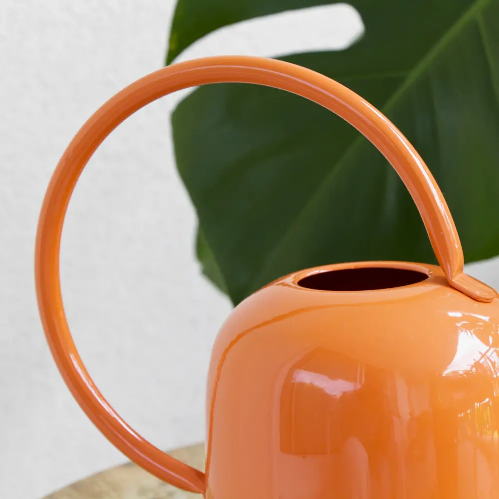 Guillouard Arrosoir Rond 1.5L - Acier - Corail - Goulot Fin