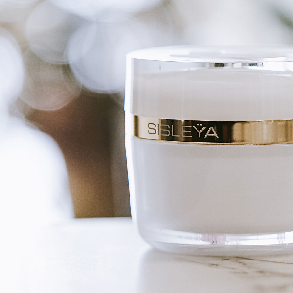 Hair Rituel By Sisley Routine Sisleÿa L'Intégral Anti-Âge