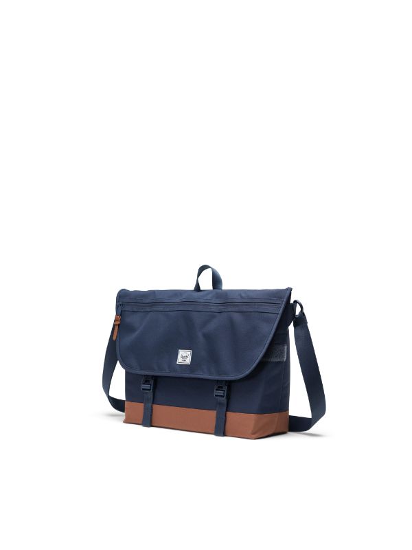 Herschel Cove Messenger - 22.5L