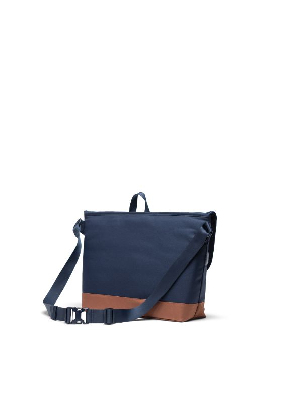 Herschel Cove Messenger - 22.5L