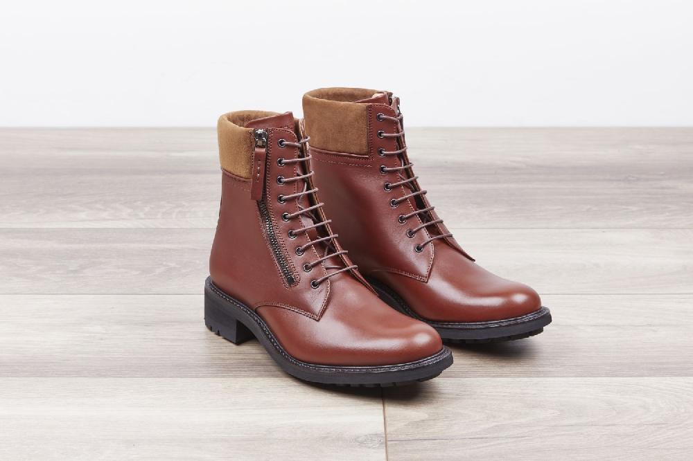 Heschung Boots Heschung En Cuir Lisse Marron Clair à L'allure Rock Sur Semelle Gomme