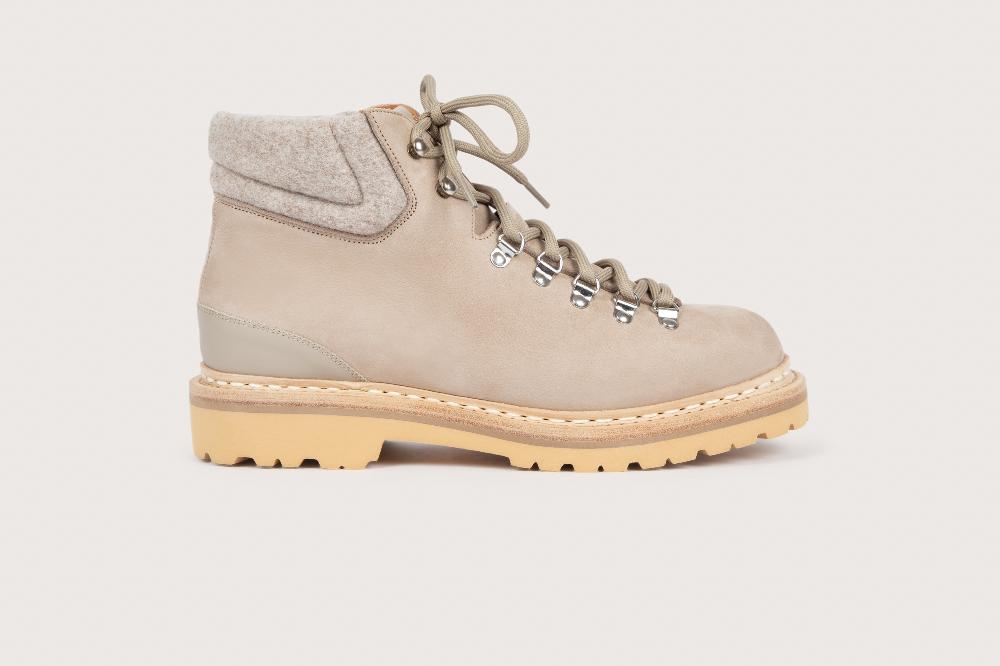 Heschung Boots Homme En Nubuck Beige Esprit Montagne Et Authentiques