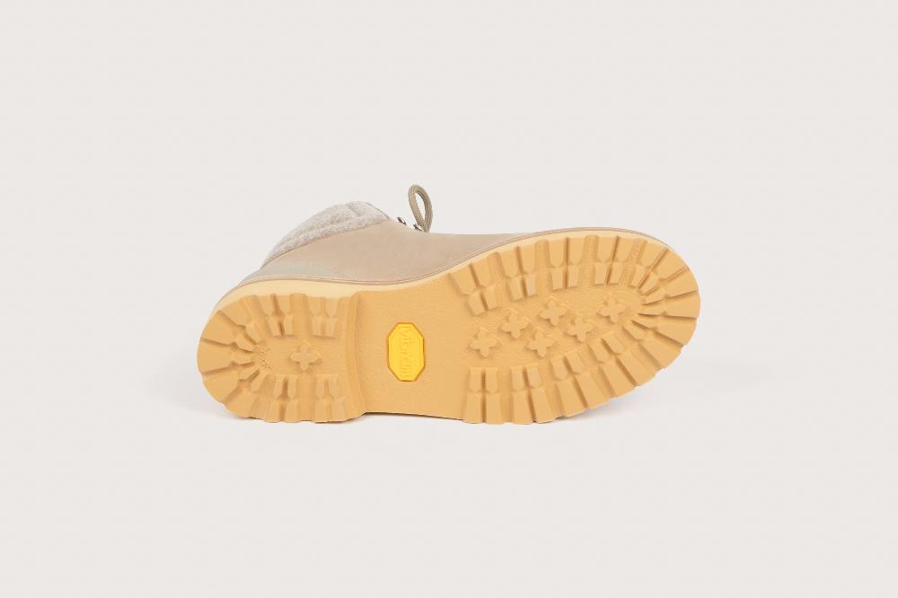 Heschung Boots Homme En Nubuck Beige Esprit Montagne Et Authentiques