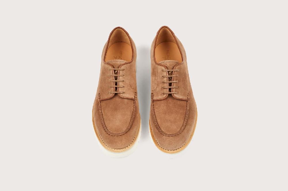 Heschung Derby Femme à Plateau Jointé En Hydrovelours Marron Clair Sur Semelle Gomme