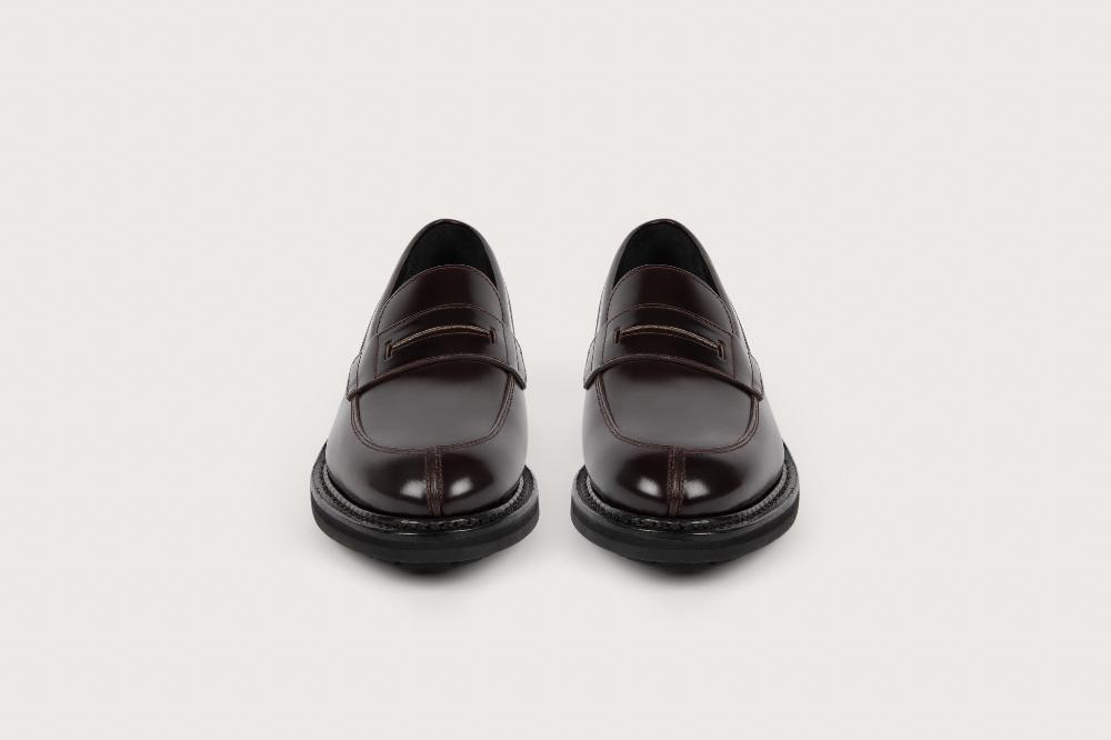 Heschung Mocassin Femme En Cuir Aubergine Sur Semelle Commando Pour Une Allure élégante Et Affirmée