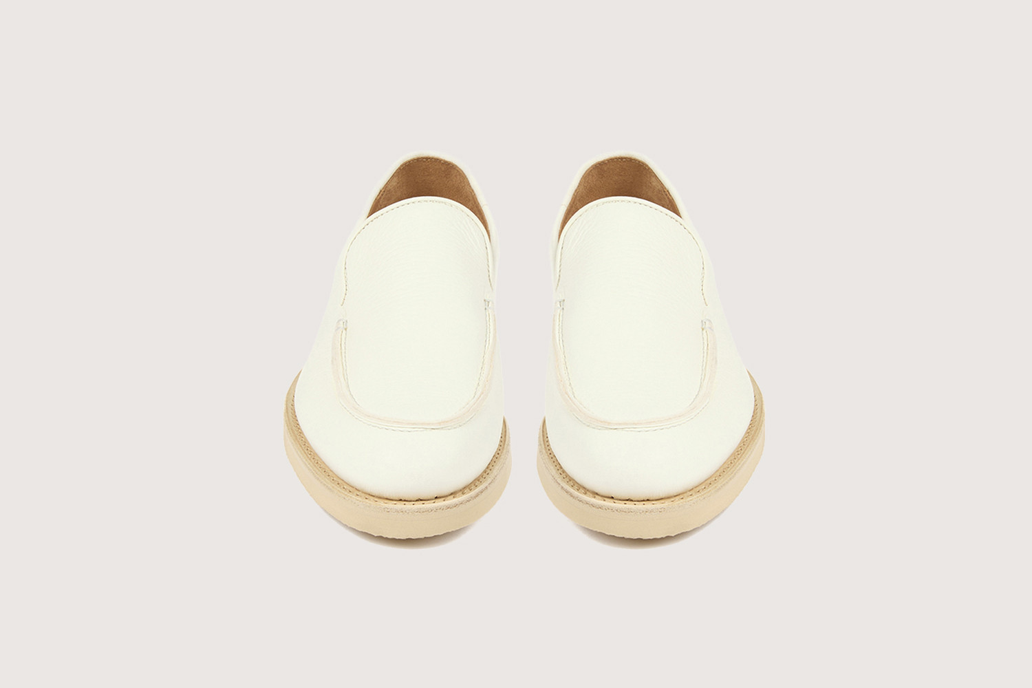 Heschung Mocassin Femme En Cuir De Cerf Coloris Naturel Au Style Affirmé Sur Semelle Gomme