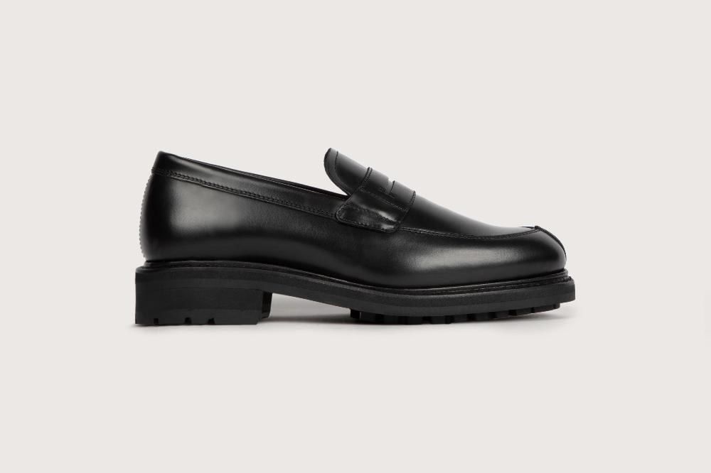 Heschung Mocassin Femme En Cuir Noir Sur Semelle Commando Pour Une Allure élégante Et Affirmée