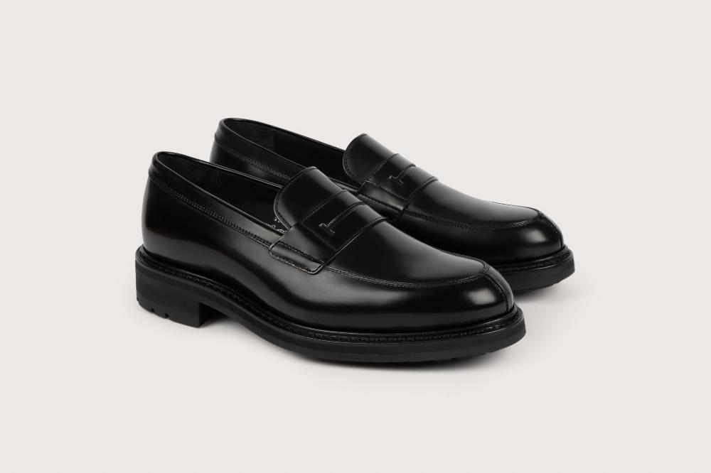 Heschung Mocassin Femme En Cuir Noir Sur Semelle Commando Pour Une Allure élégante Et Affirmée