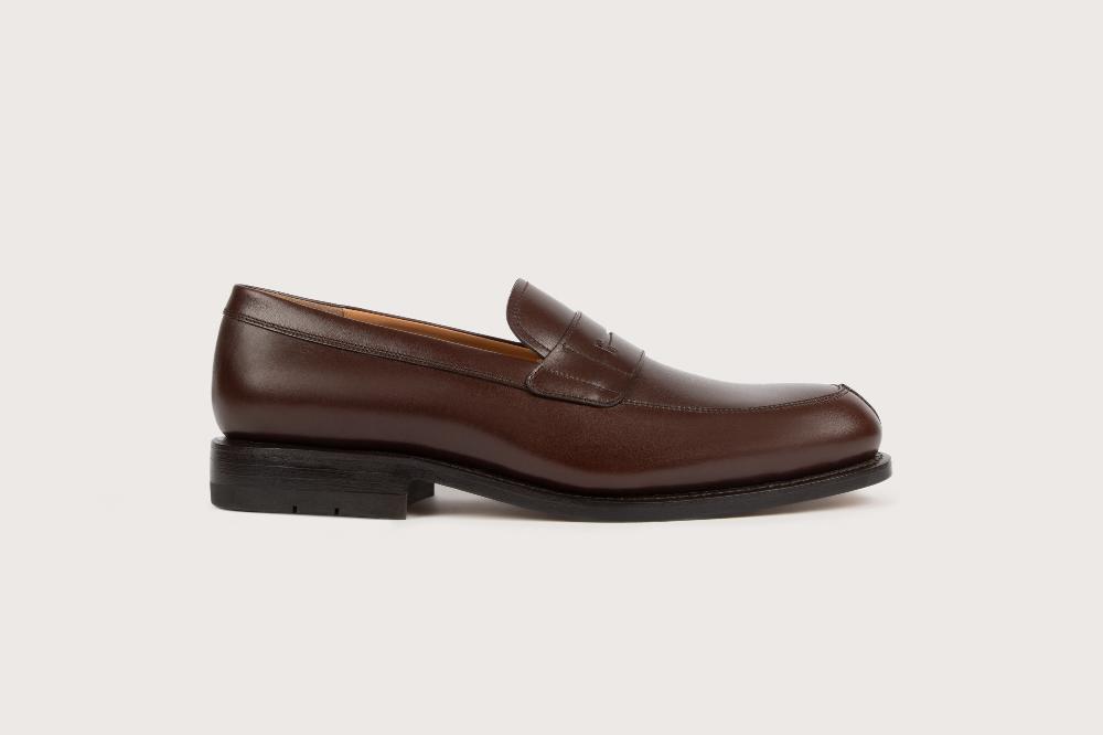 Heschung Mocassin Homme En Cuir Brillant Marron Sur Semelle Cuir Pour Une Allure élégante