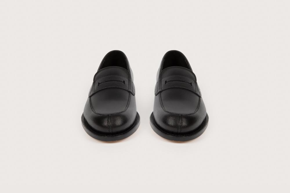 Heschung Mocassin Homme En Cuir Brillant Noir Sur Semelle Cuir Pour Une Allure élégante