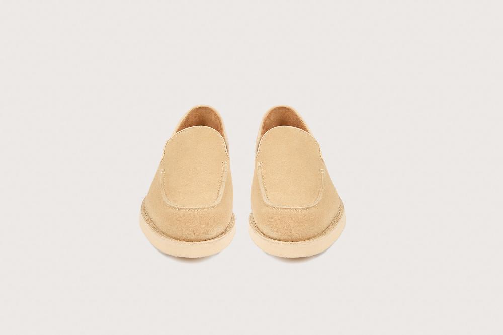 Heschung Mocassin Homme En Hydrovelours Sable Au Style Affirmé Sur Semelle Gomme