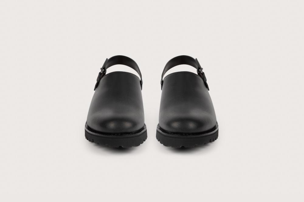Heschung Sabot Homme Avec Boucle De Serrage En Cuir Lisse Noir Et Semelle Gomme