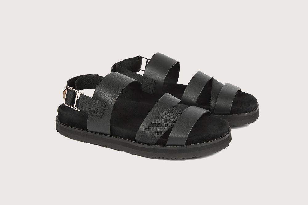 heschung Sandale à brides homme en végétal nappa noir au style affirmé sur semelle micro