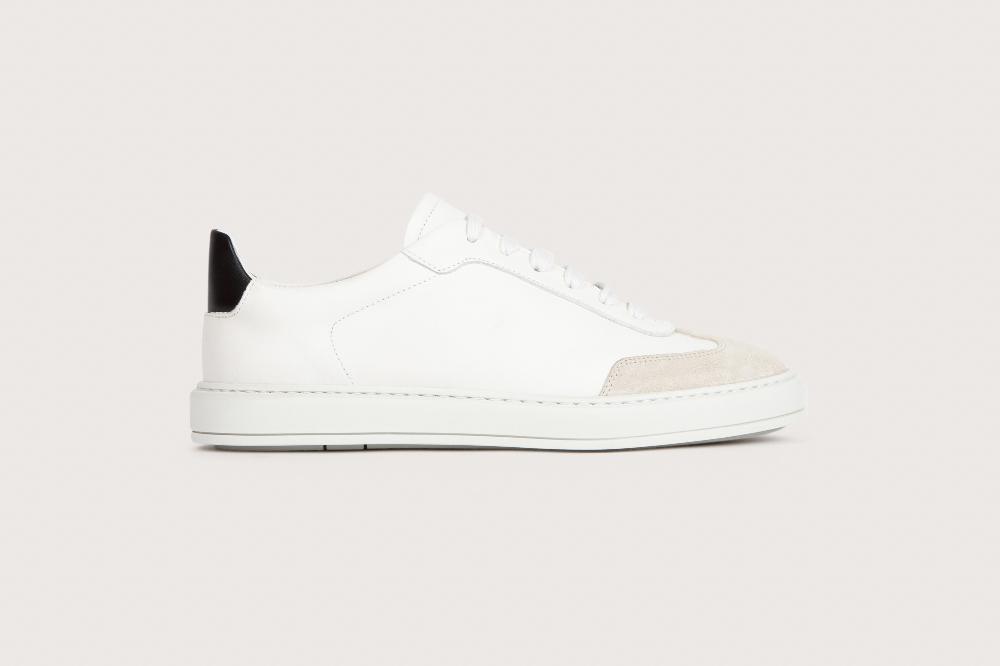 Heschung Sneaker Homme Moderne Et épurée En Purecalf Blanc Sur Une Semelle Gomme