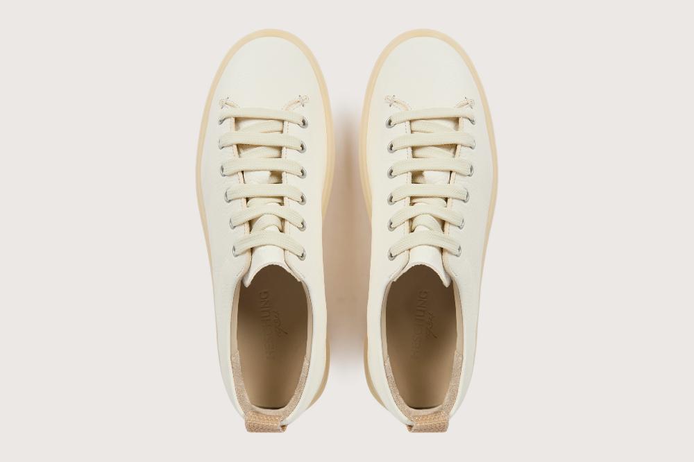 Heschung Sneakers Femme En Cuir Blanc Sur Une Semelle En Gomme élégantes Et Confortables