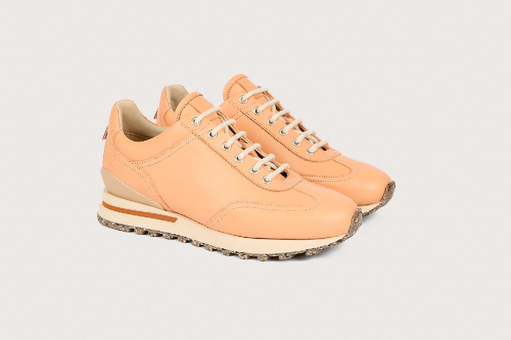 heschung Sneakers femme raffinées et élégantes en cuir de veau coloris sable