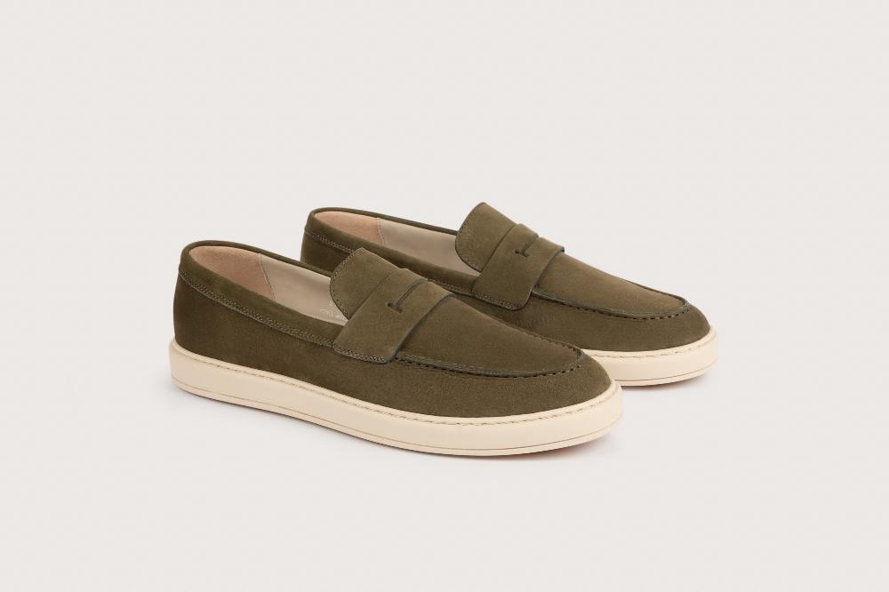 Heschung Sneakers Homme En Nubuck Kaki Sur Une Semelle En Gomme élégantes Et Confortables
