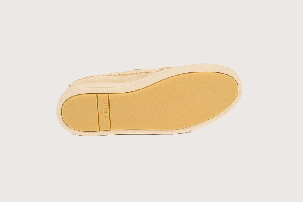 Heschung Sneakers Homme En Veau Velours Sable Sur Une Semelle En Gomme élégantes Et Confortables