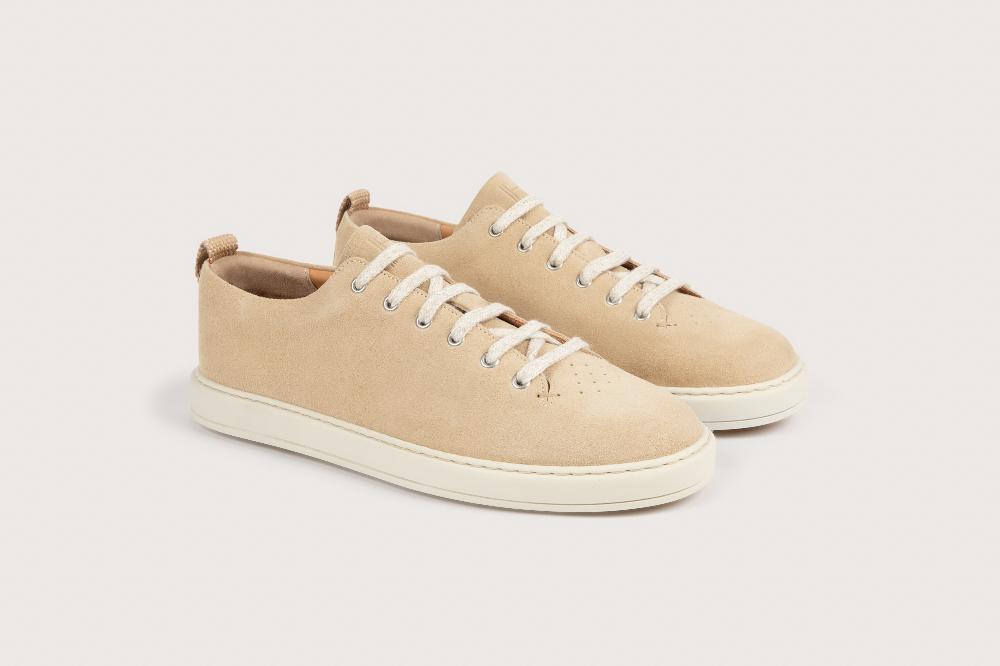 heschung Sneakers homme en veau velours sable sur une semelle en gomme élégantes et confortables