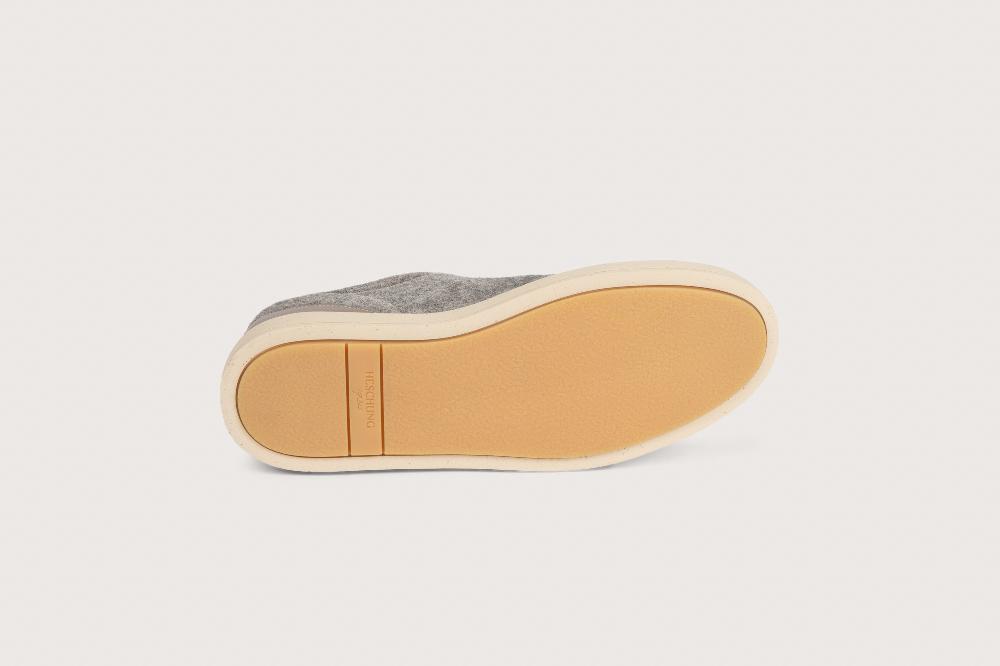 Heschung Sneakers Homme Moderne Et épurée En Cuir De Veau Velours Feutre Et Semelle Gomme