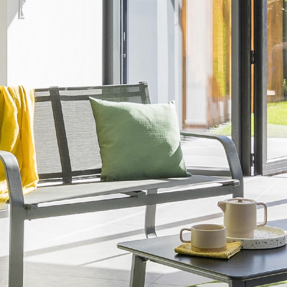 Hesperide Coussin Déco D'extérieur KORAI Vert Olive