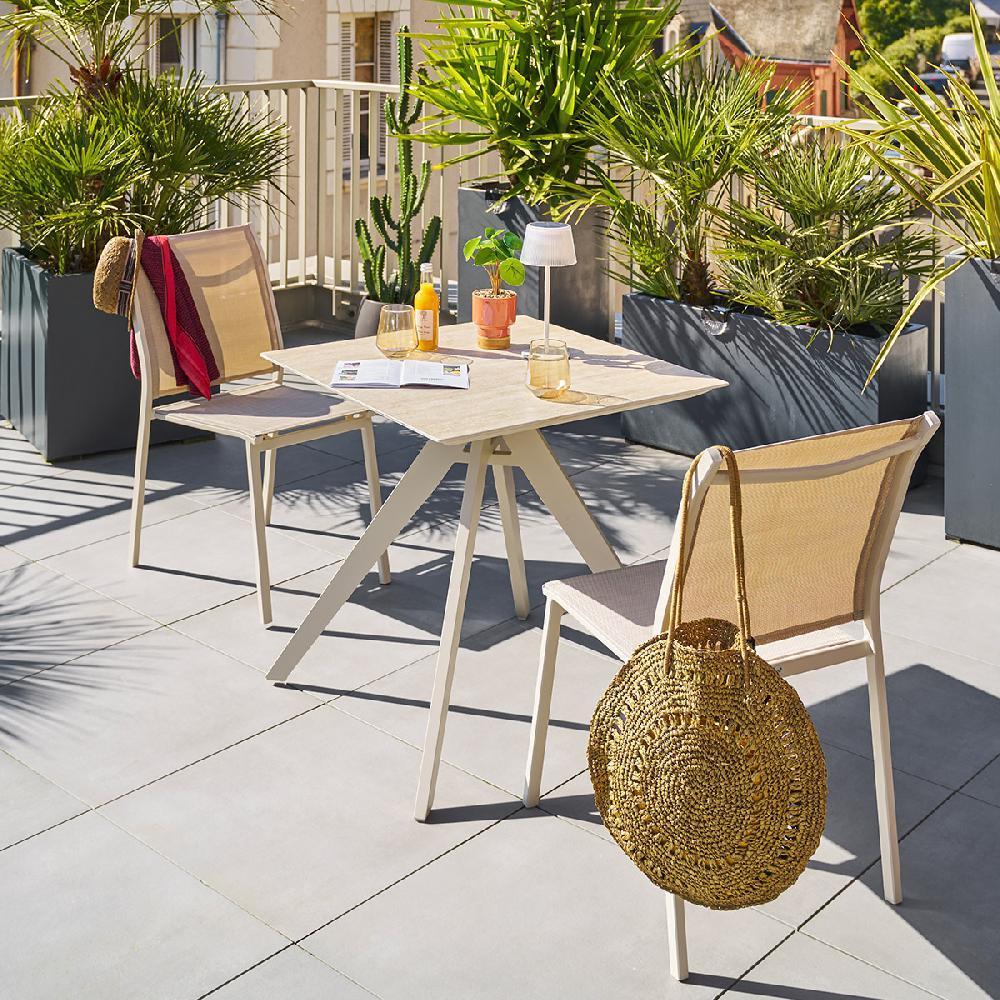 hesperide Ensemble table de jardin carrée TERZANO + 2 chaises empilables ESSENTIA Argile
