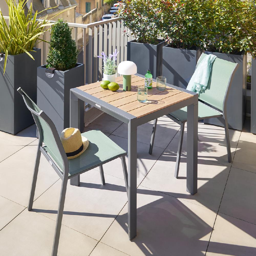 Hesperide Ensemble Table De Jardin ÉVASION Honey & Graphite + 2 Chaises Empilables ESSENTIA