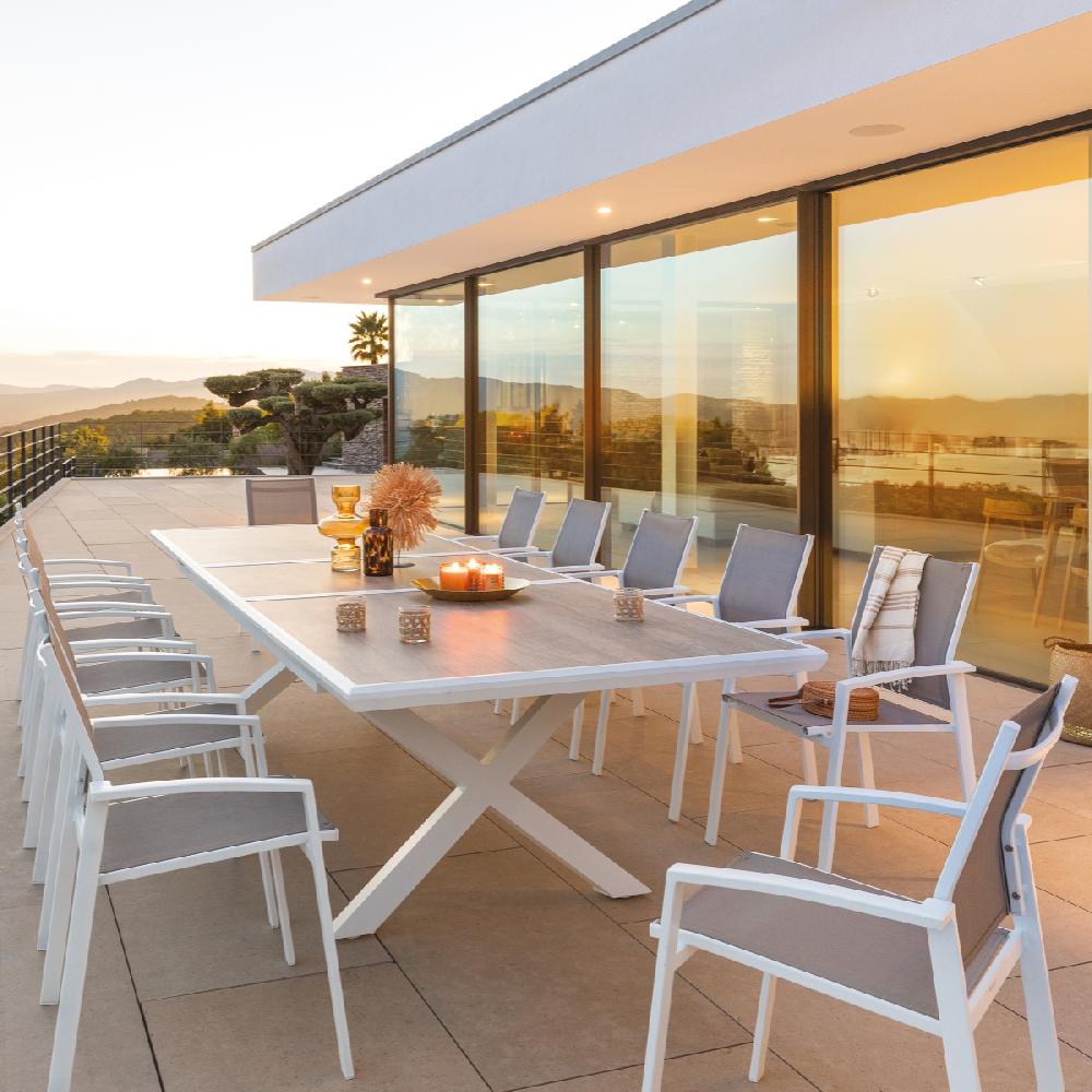 Hesperide Ensemble Table De Jardin Extensible + 12 Fauteuils Empilables AXIOME Sépia & Blanc