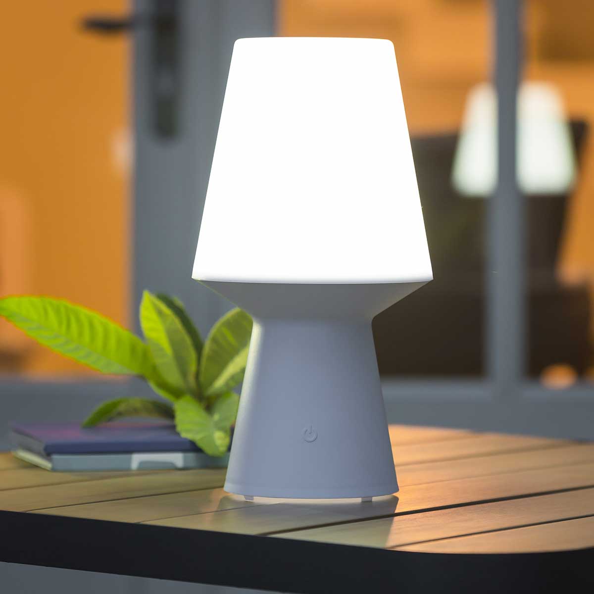 hesperide Lampe d'extérieur WIZA rechargeable USB Blanc