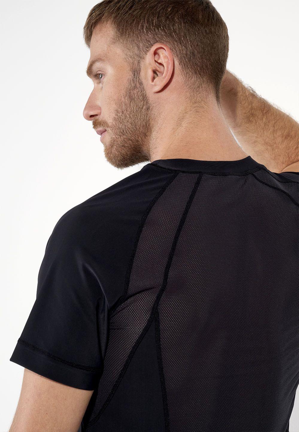 Hom Fabriqué Dans Des Matières De Qualité Pour Apporter Confort Et Style