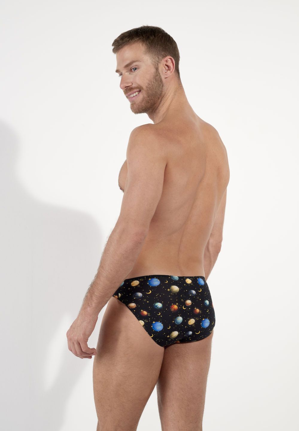 hom fabriqué dans des matières de qualité pour apporter confort et style