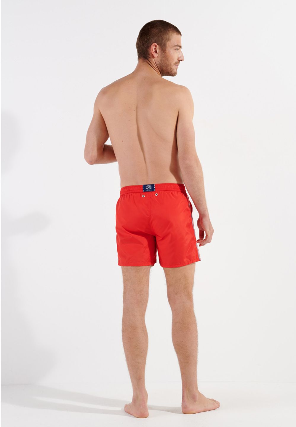 Hom Fabriqué Dans Des Matières De Qualité Pour Apporter Confort Et Style